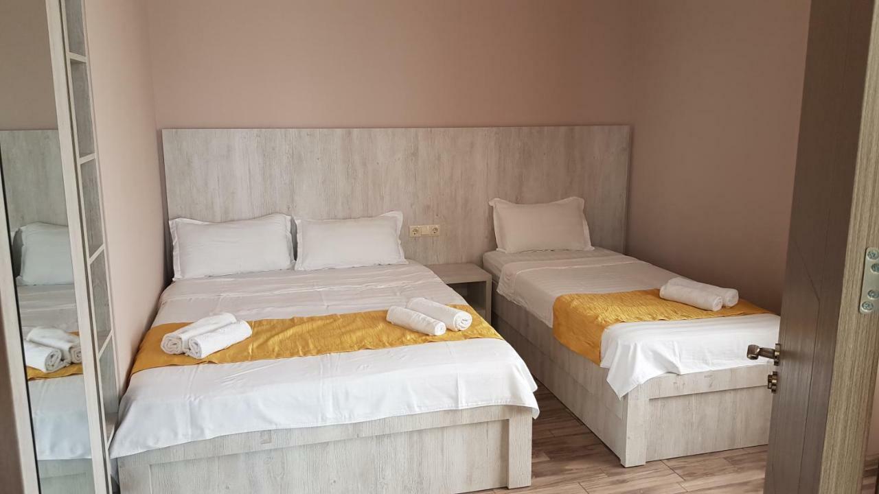 Nakashidze'S Apartments 巴统 外观 照片