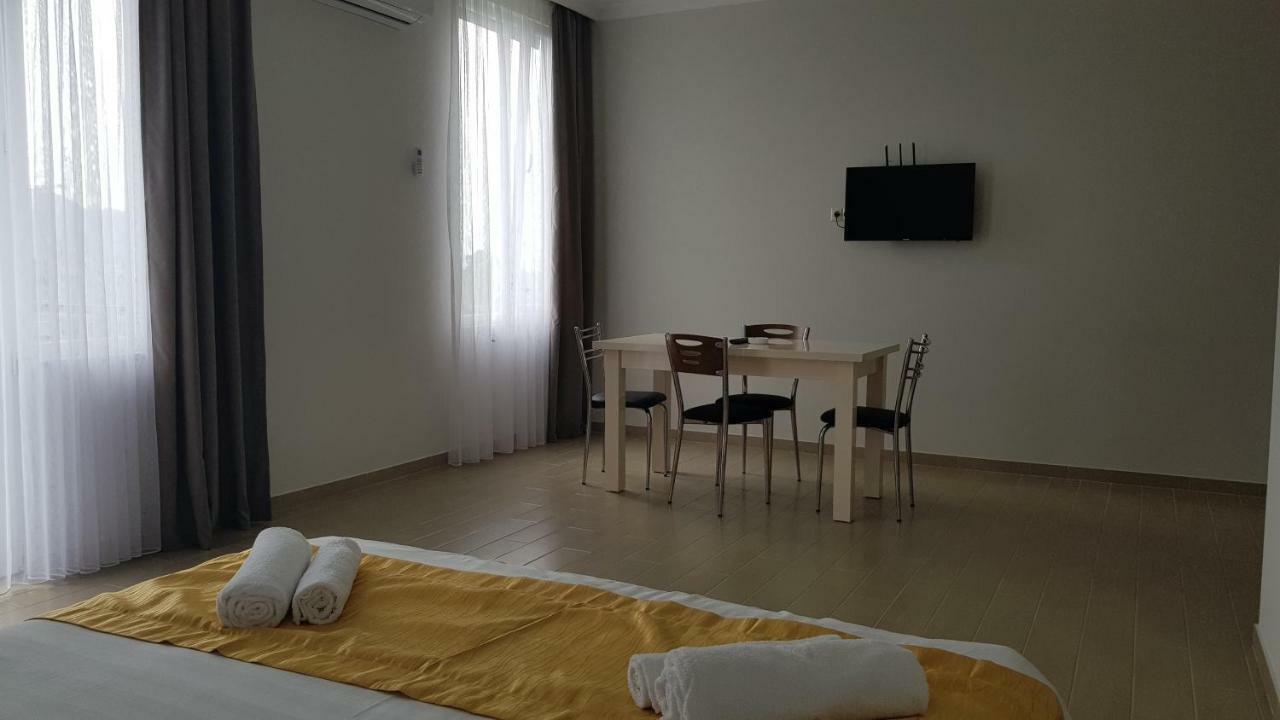Nakashidze'S Apartments 巴统 客房 照片