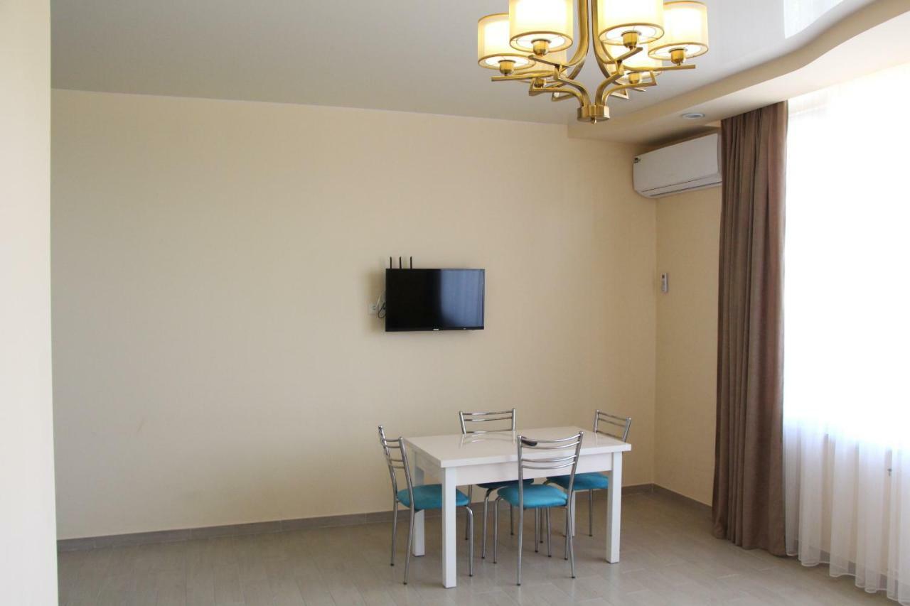 Nakashidze'S Apartments 巴统 外观 照片
