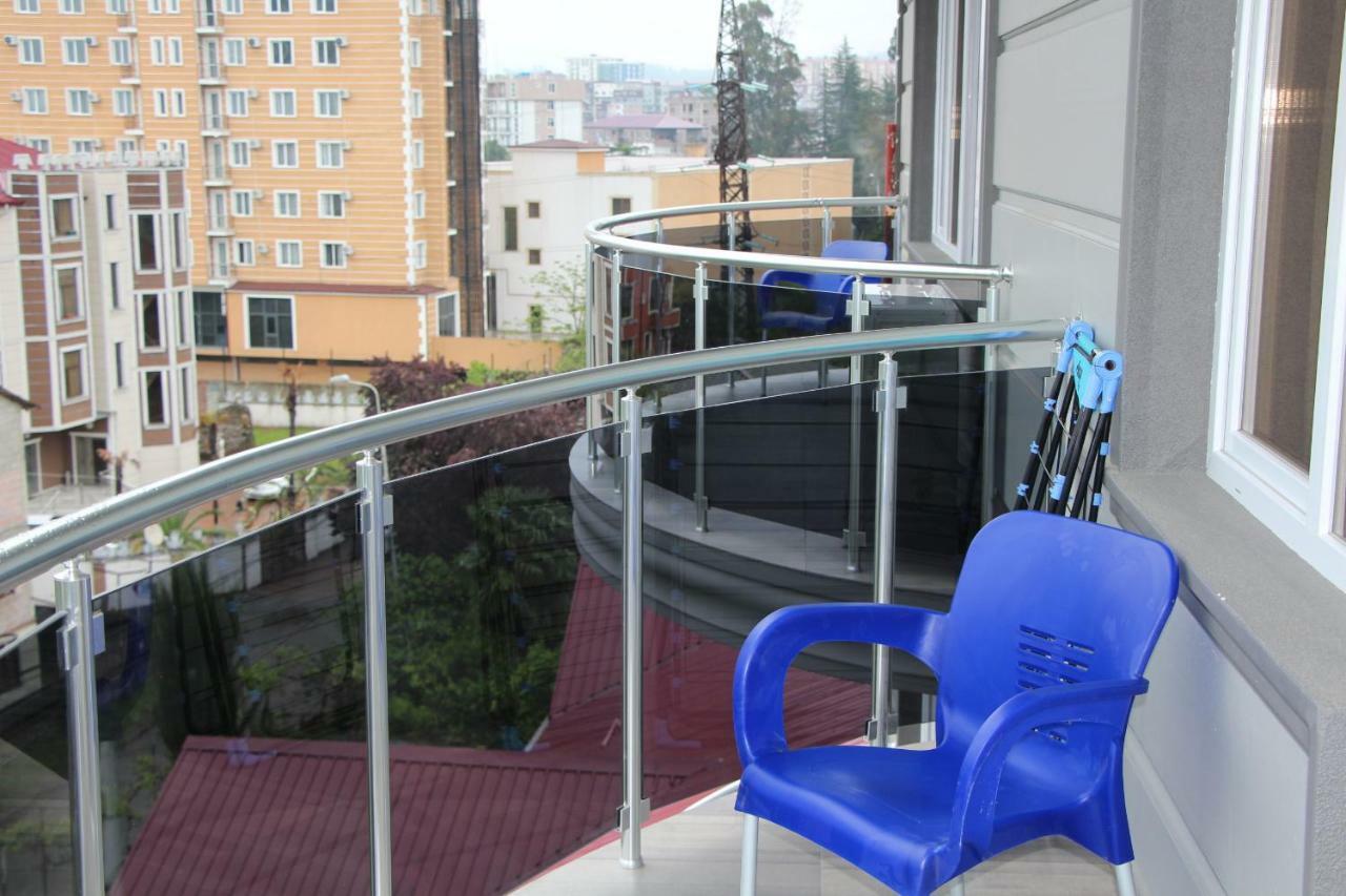 Nakashidze'S Apartments 巴统 外观 照片