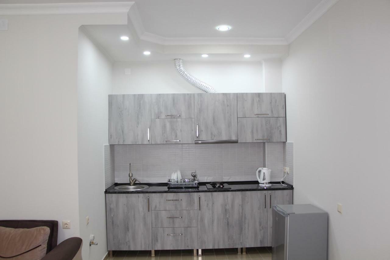 Nakashidze'S Apartments 巴统 外观 照片